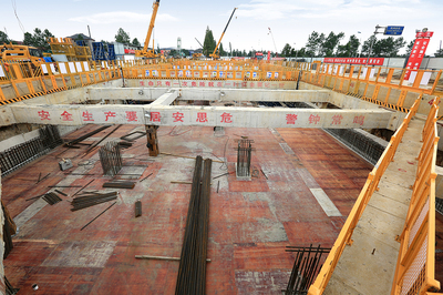 地铁三号线吴山前村站